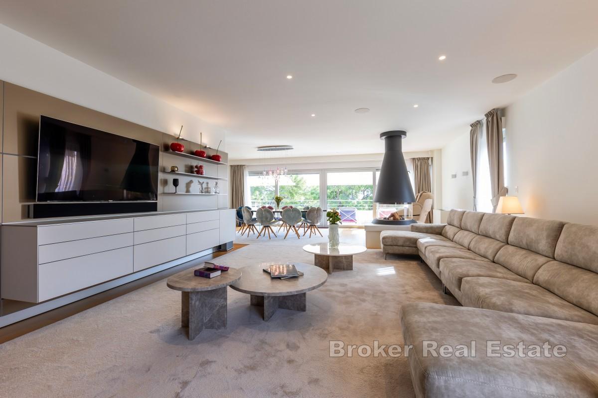 Luksuzna vila u elitnoj četvrti