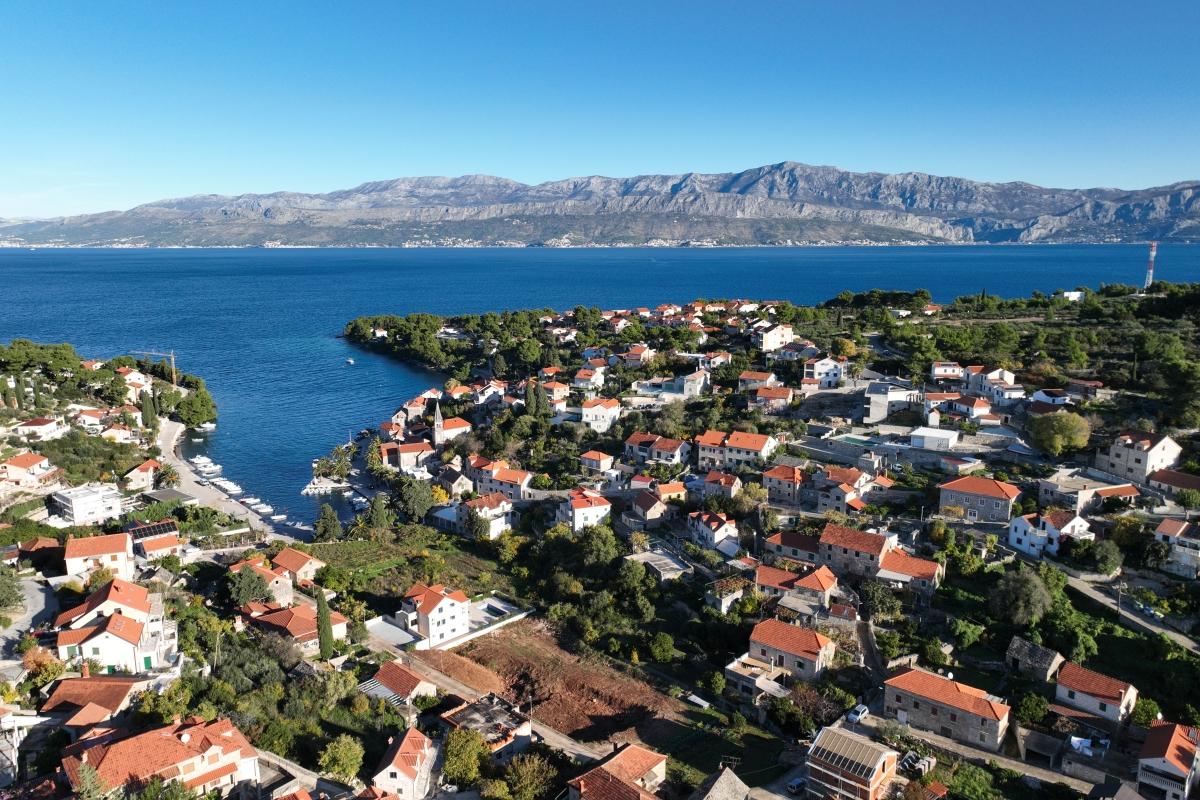 001-5442-30-Island-of-Brac-Semi-detached-traditional-Dalmatian-House-for-sale