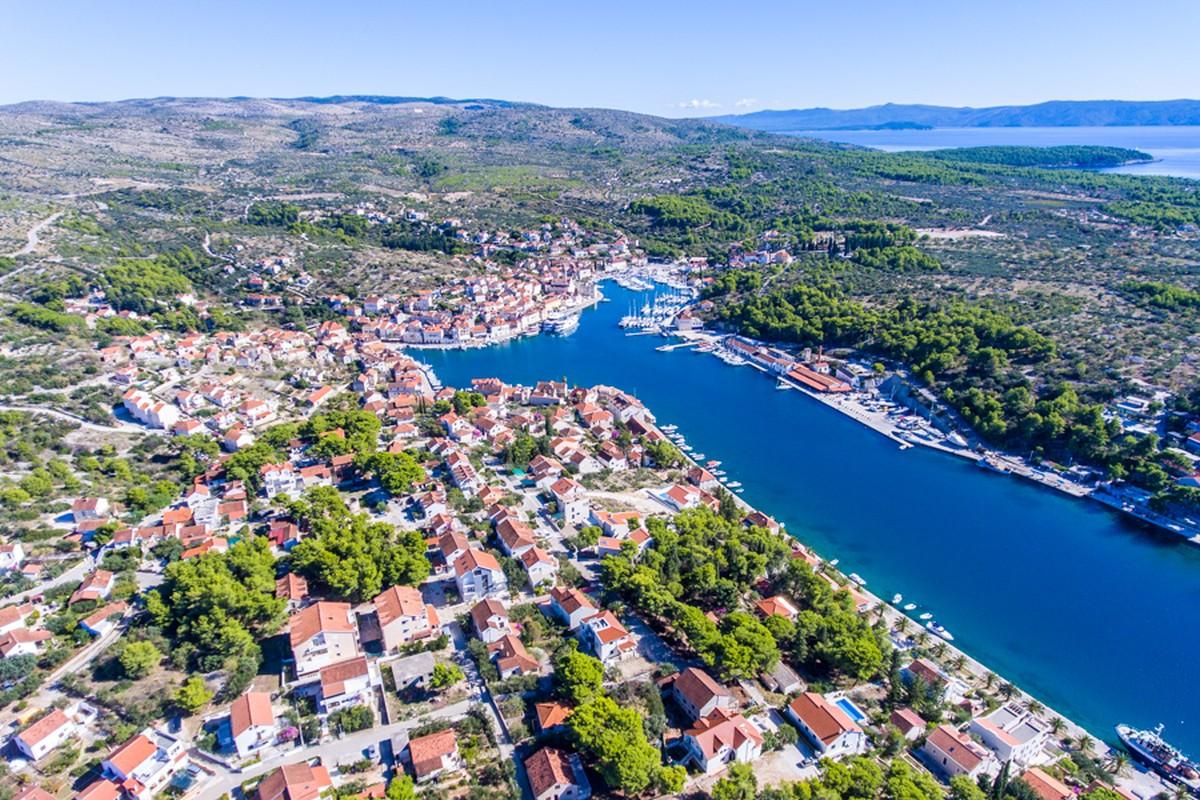 001-5452-30-Brac-Dalmatian-stone-terraced-house-with-sea-view-for-sale