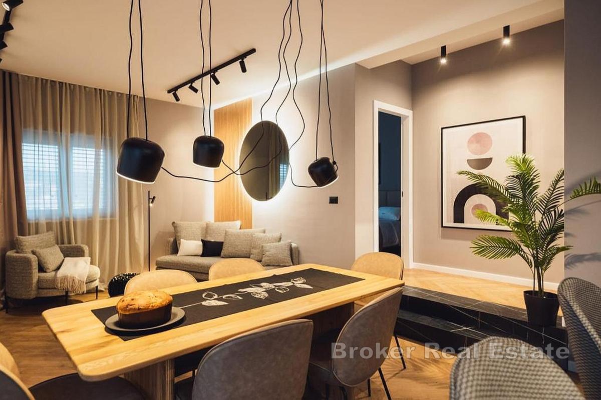 Vila se dvěma apartmány a bazénem