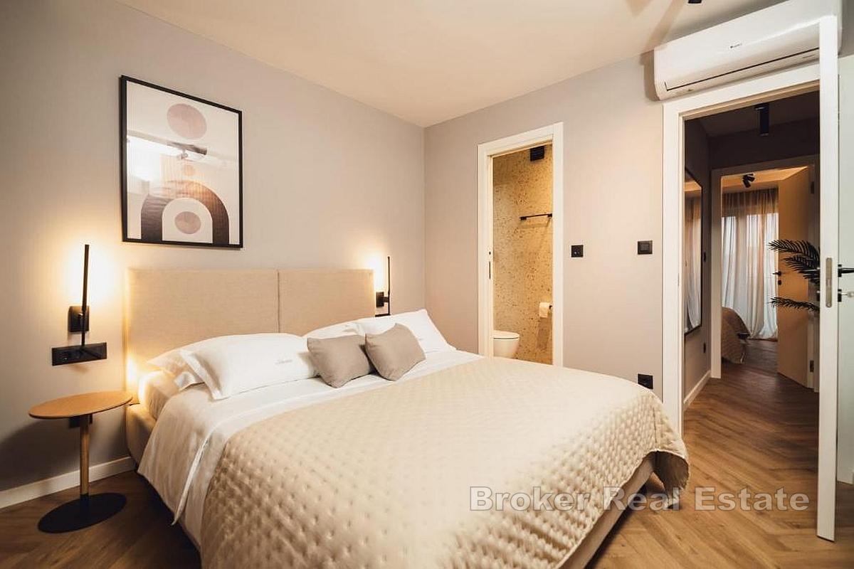 Vila se dvěma apartmány a bazénem