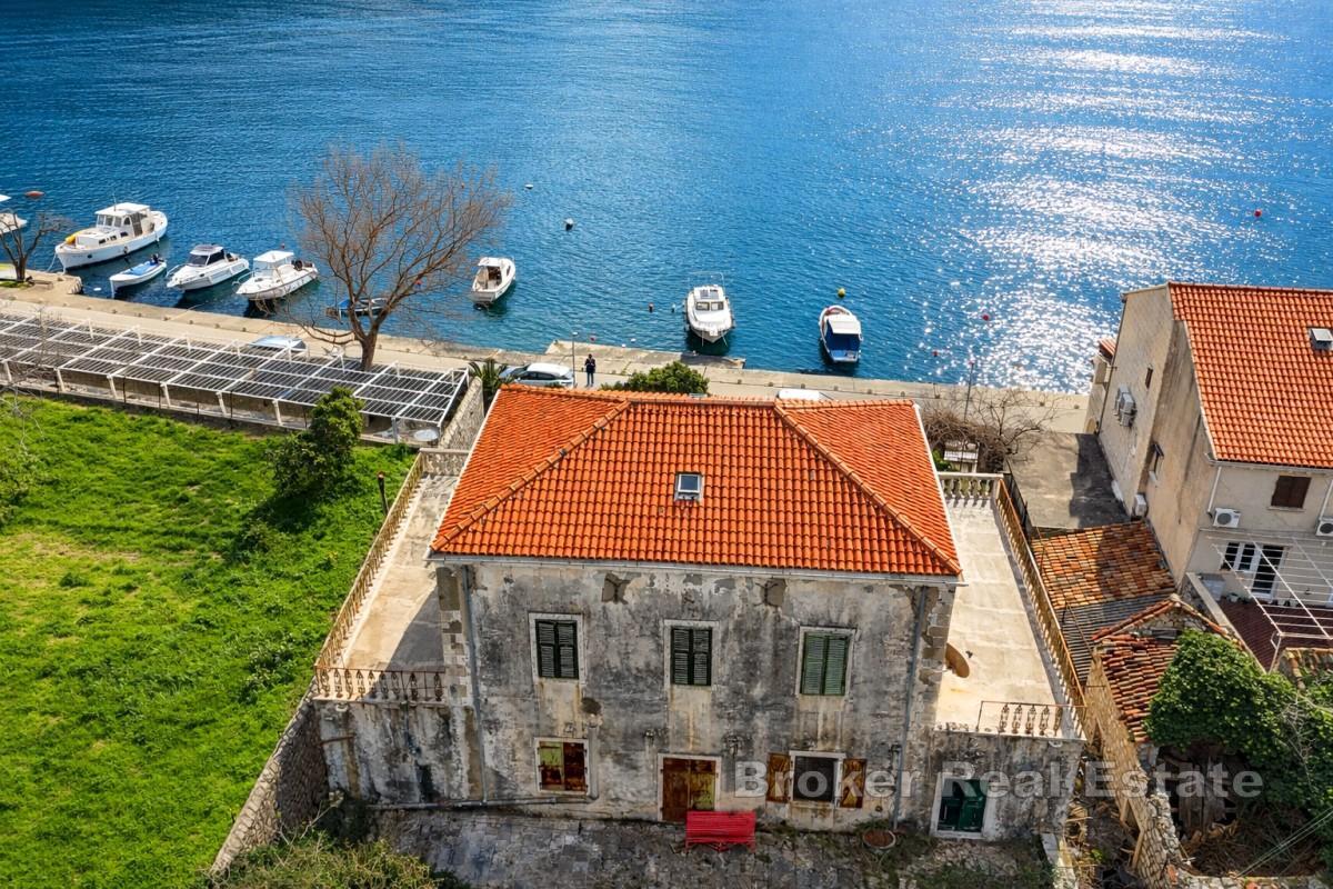 Jedinstvena nekretnina u prvom redu do mora