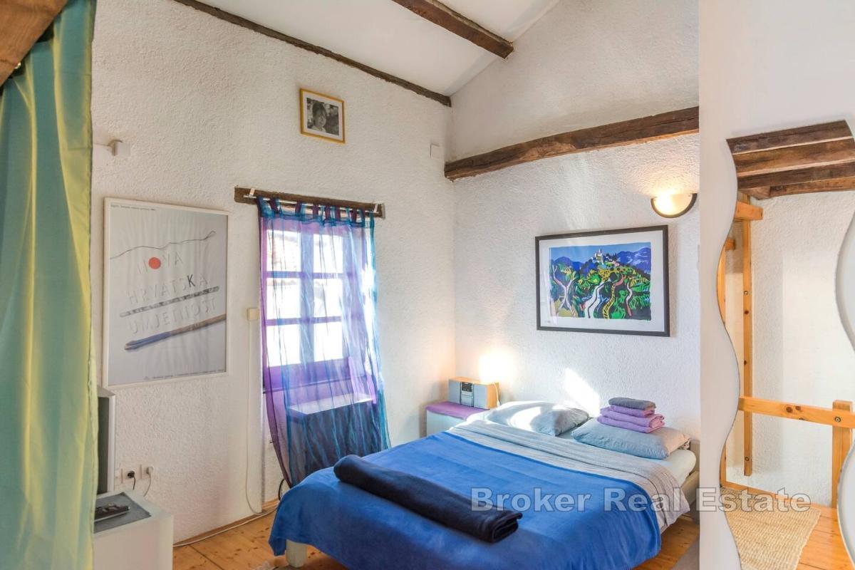 Kamena kuća u povijesnom centru