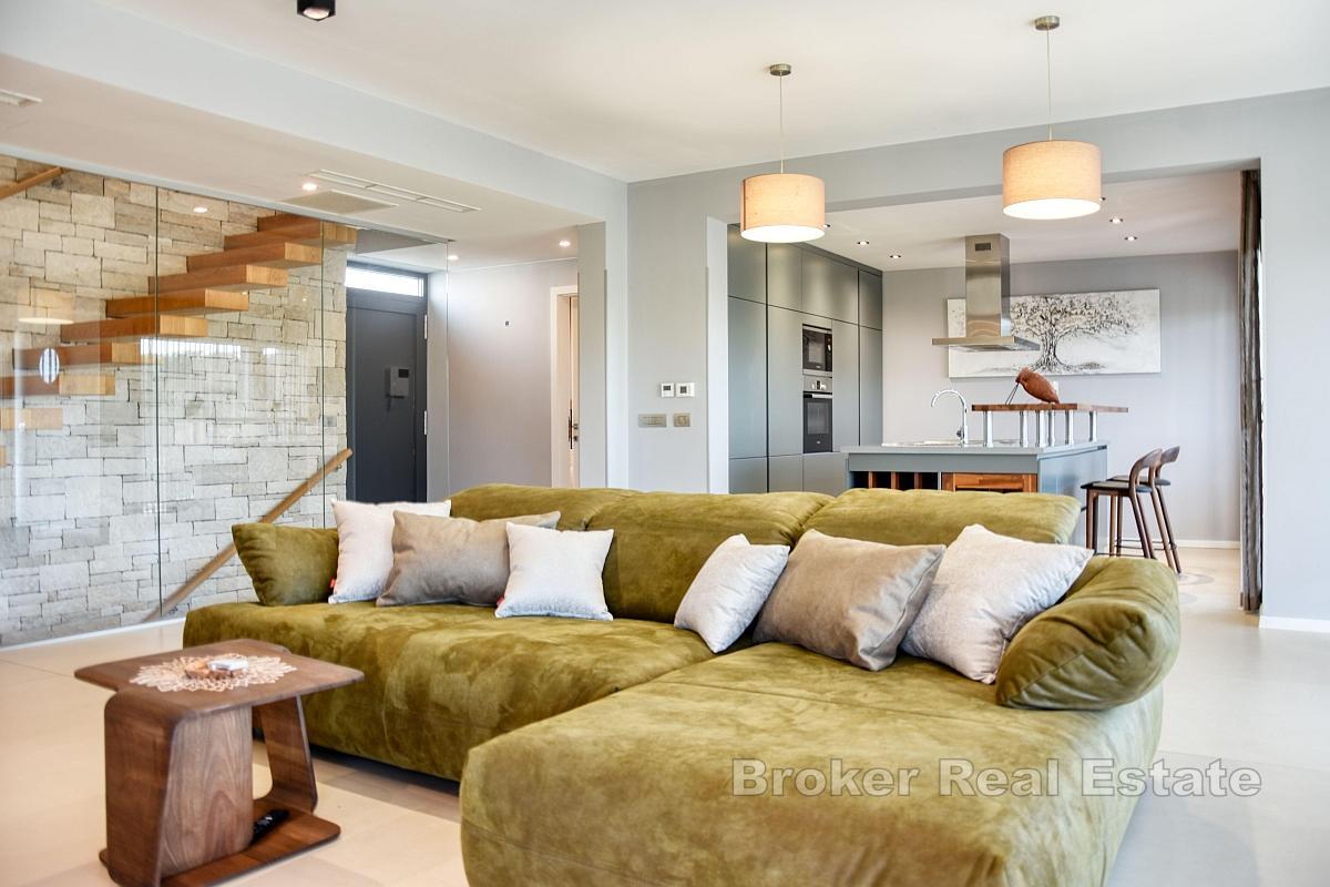 Moderní vila s bazénem