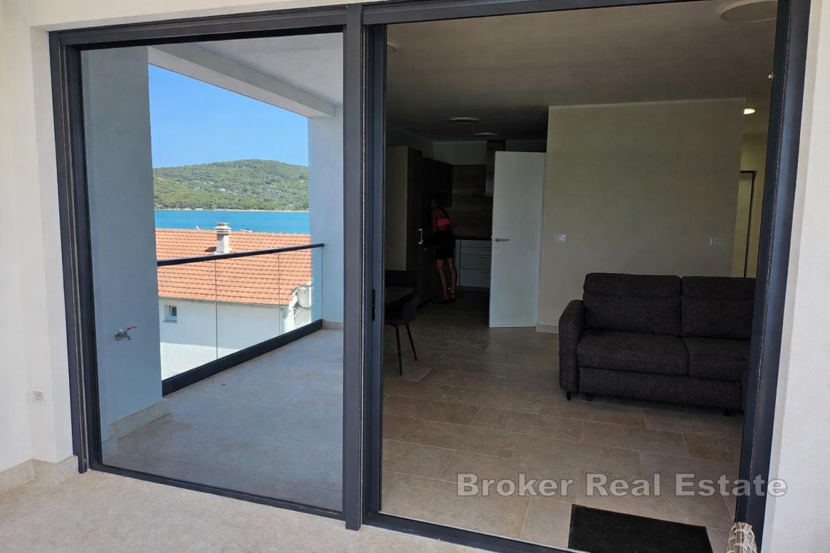 Appartamento con tre camere da letto vista mare