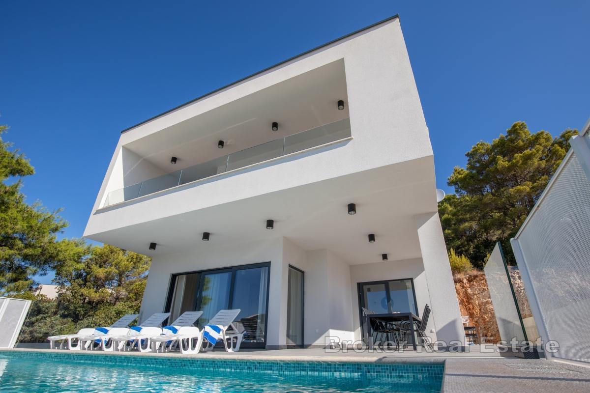 Villa moderne avec piscine