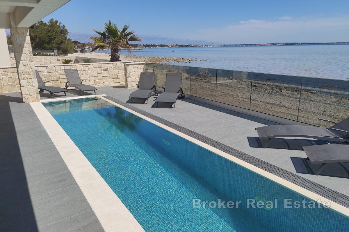Villa avec piscine en première ligne de mer