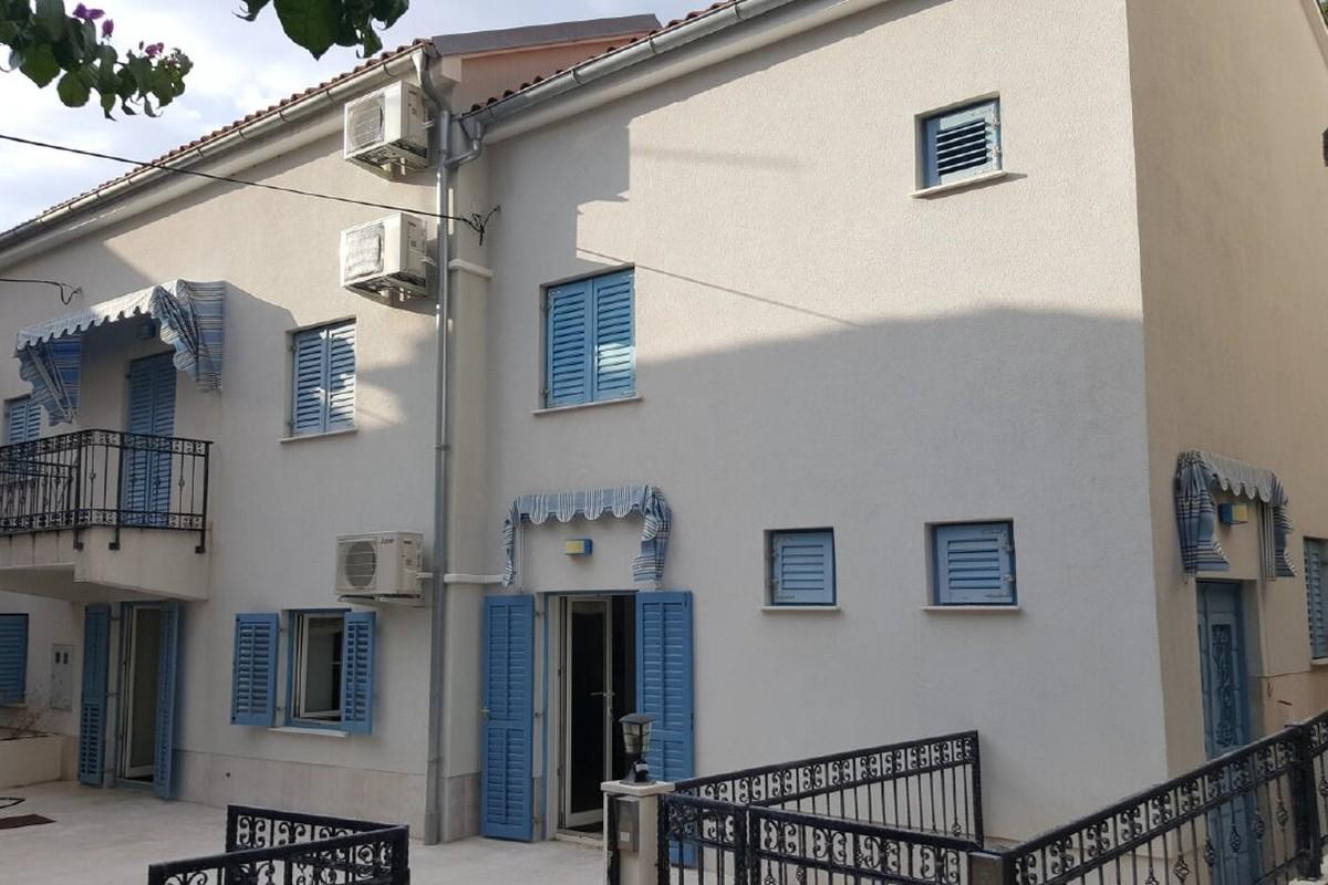 001-5486-30-Losinj-Three-storey-house-near-the-centre-for-sale