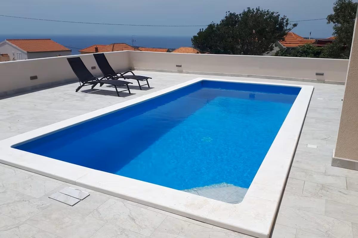 001-5492-30-Rogoznica-Detached-house-with-pool-for-sale