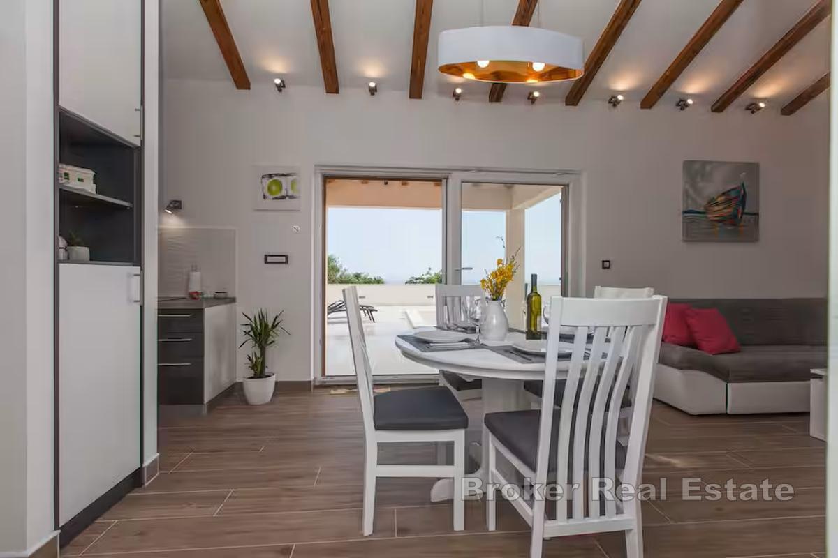 Samostojeća kuća s bazenom