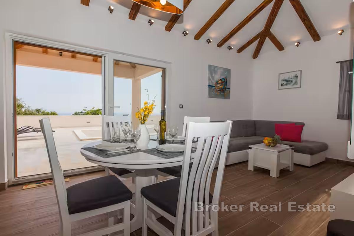 Samostojeća kuća s bazenom