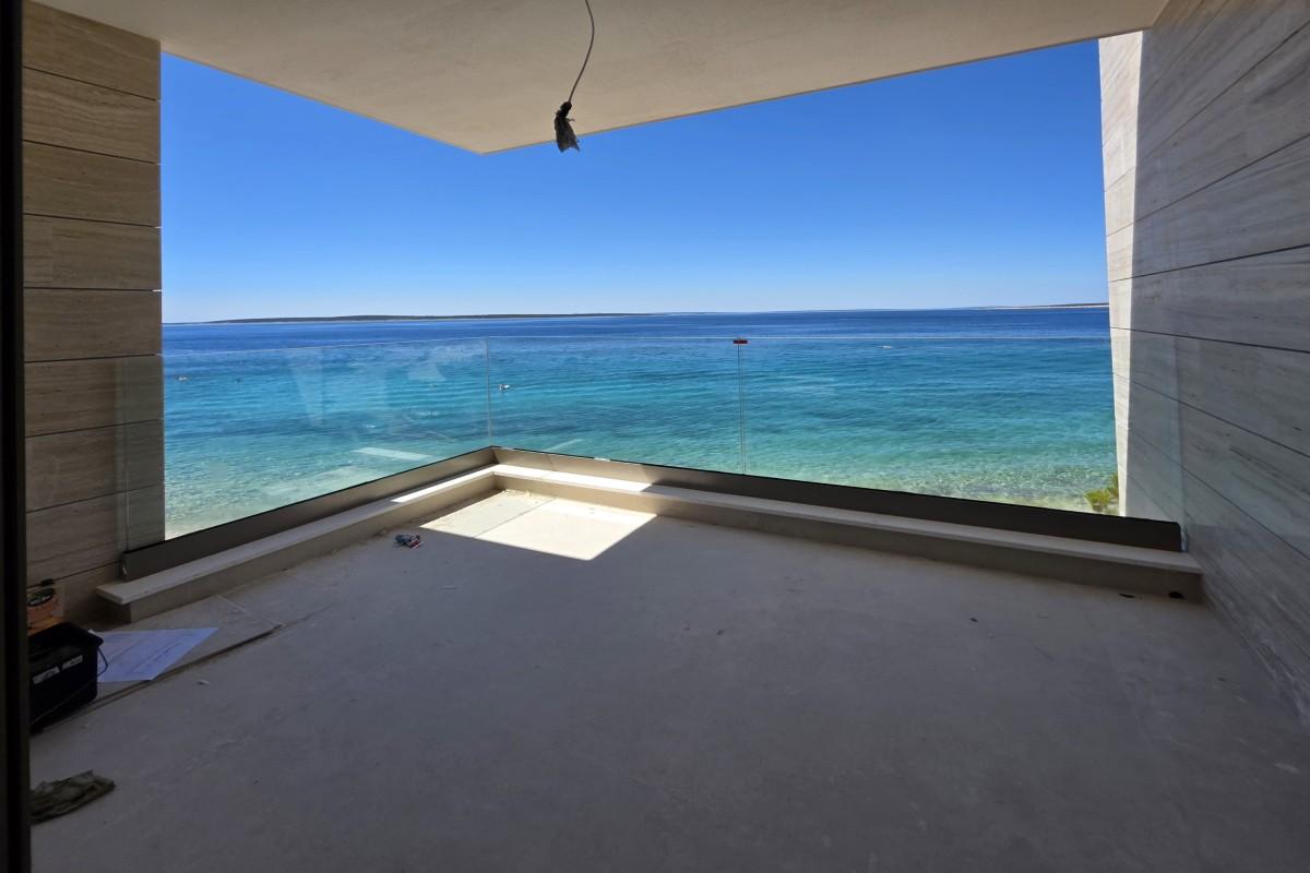 000-5497-30-Pag-One-bedroom-apartment-with-a-sea-view-for-sale