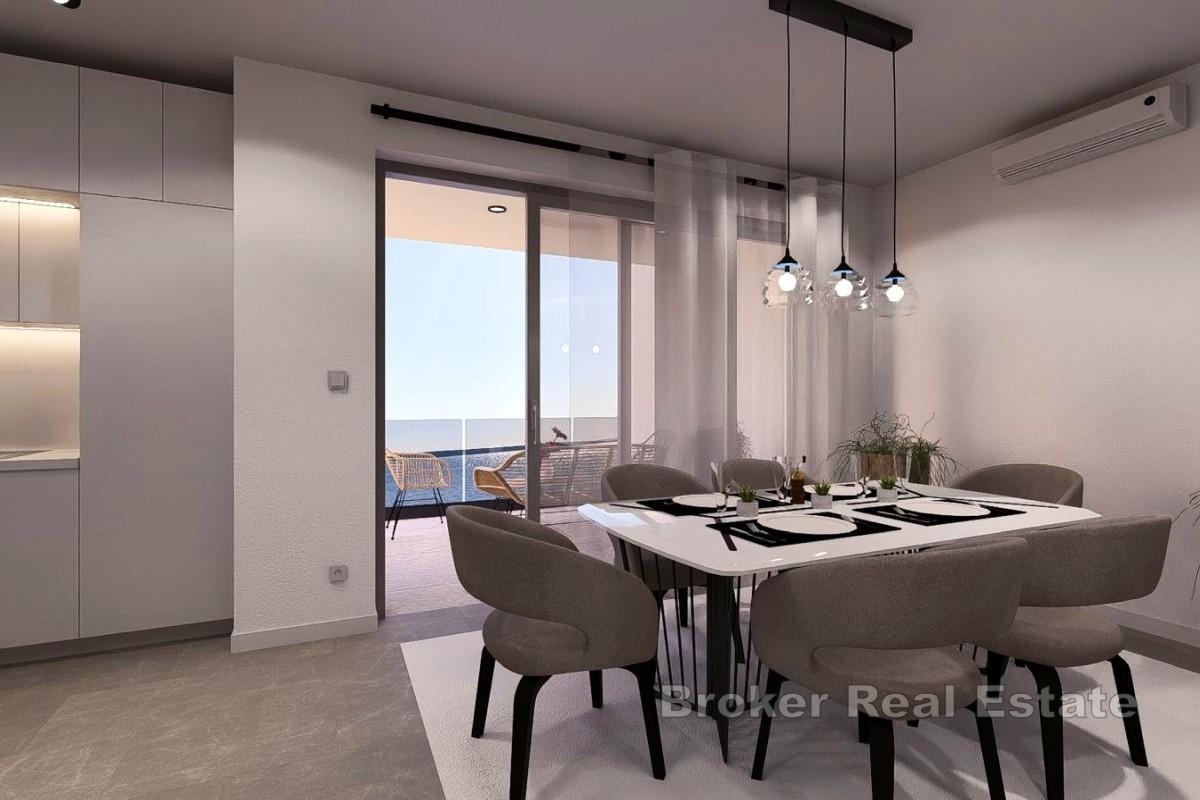 Dvosobni apartman u prvom redu do mora