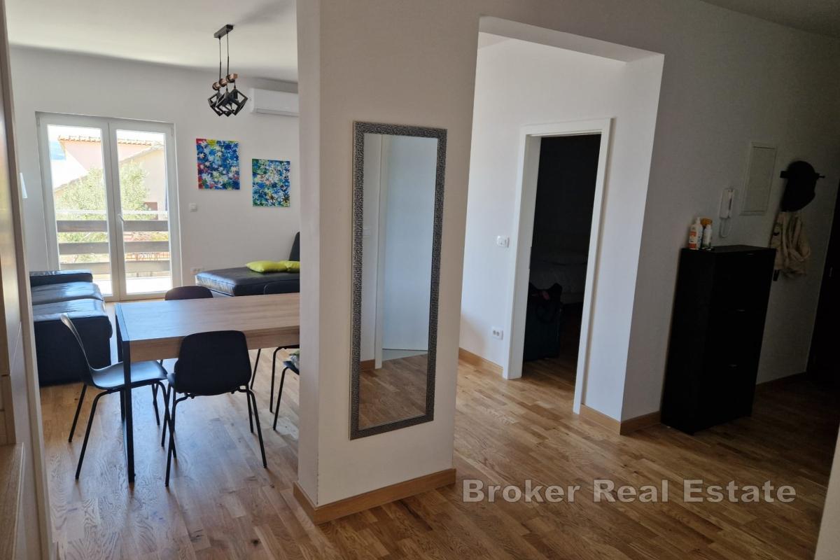 Четыре жилых помещения в небольшом здании