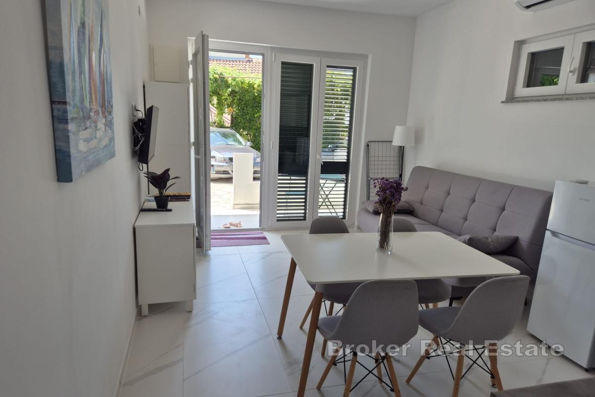 Четыре жилых помещения в небольшом здании