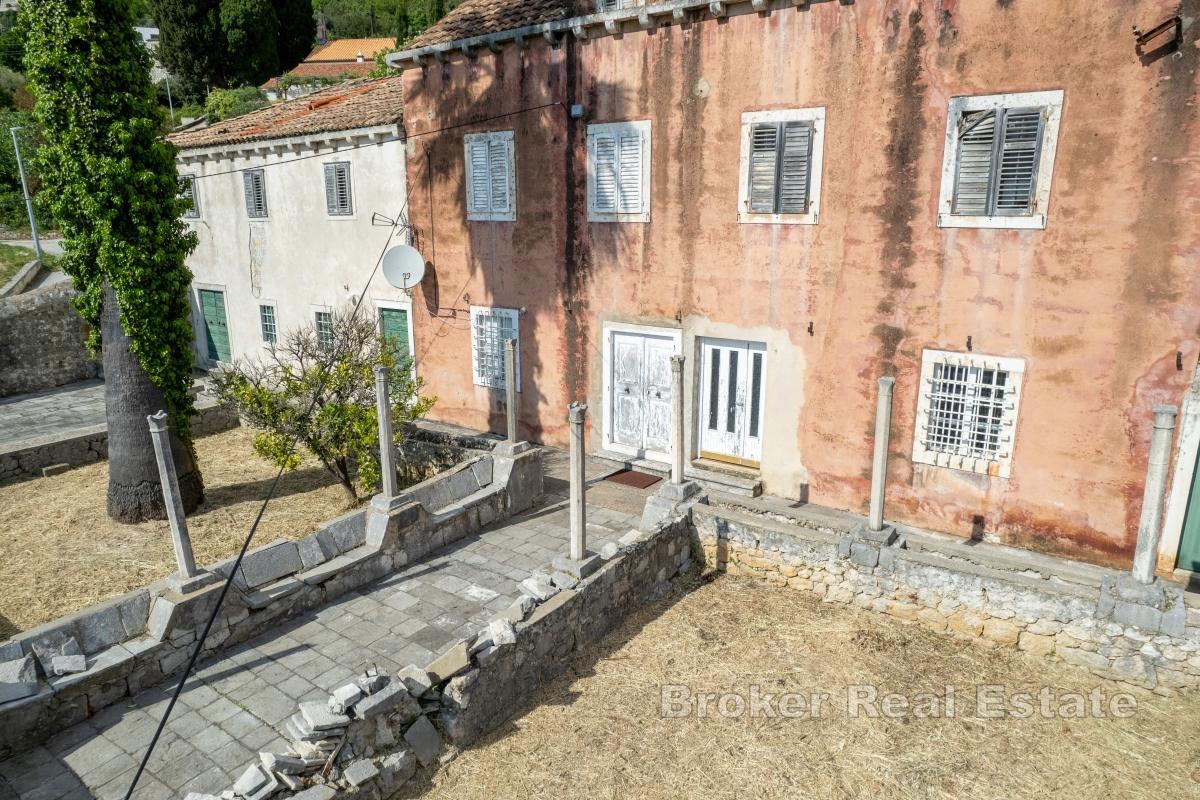Historische Villa mit Meerblick