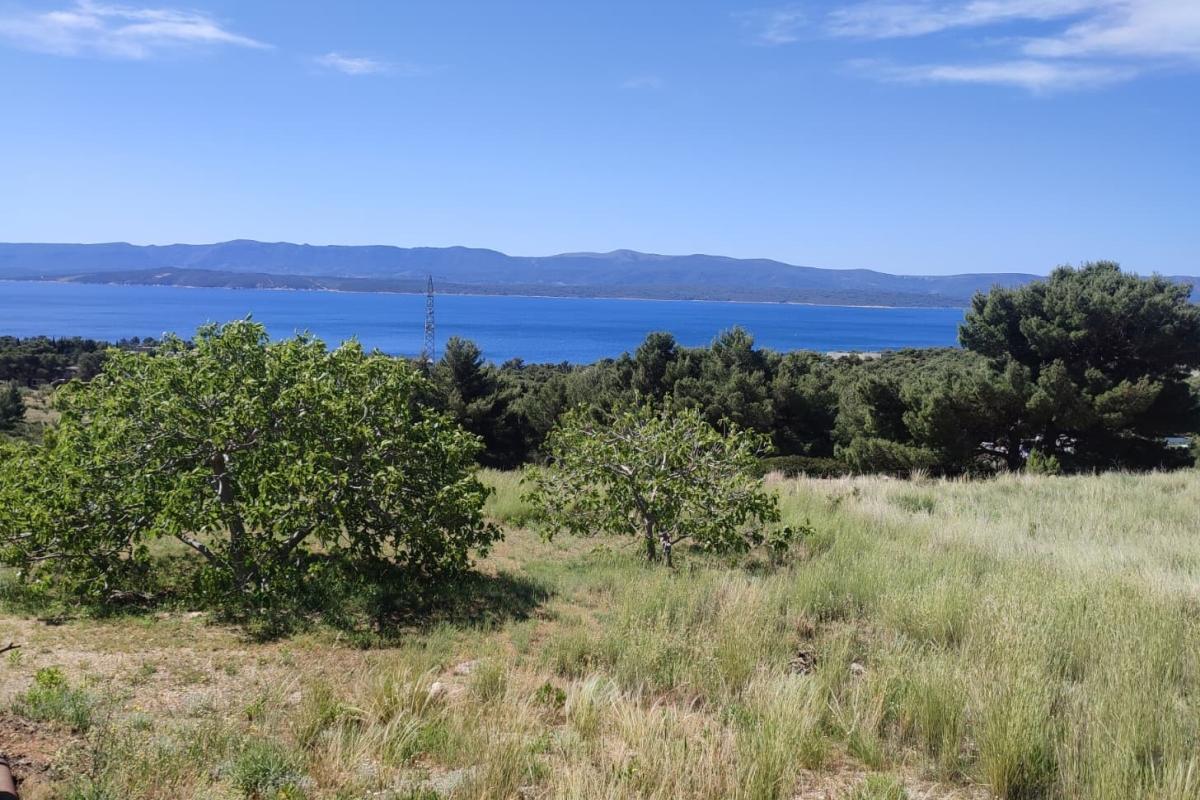 001-5512-30-Brac-Land-with-legalized-building-and-a-sea-view-for-sale