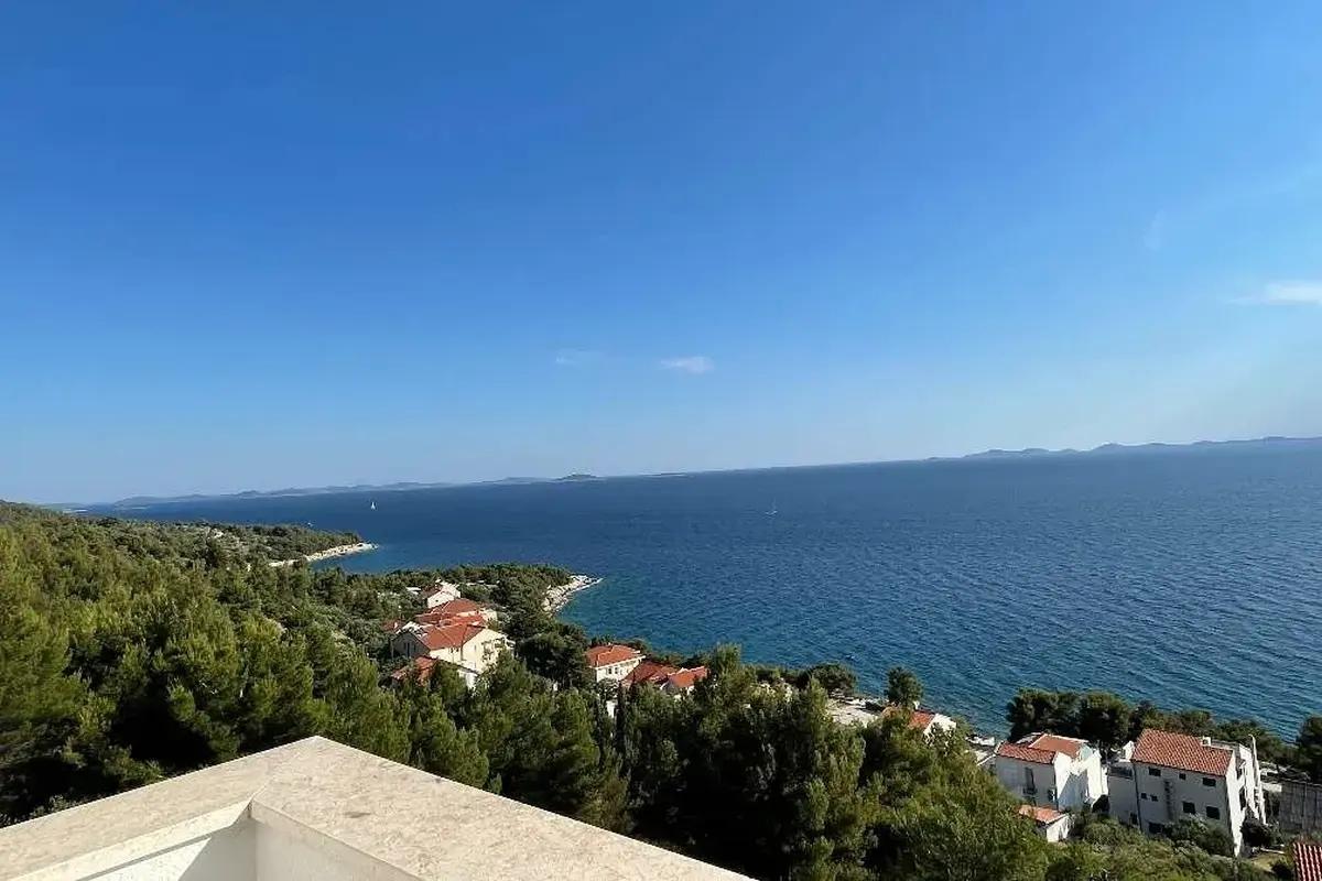 001-5539-30-Murter-Two-apartments-with-a-sea-view-and-a-pool-for-sale