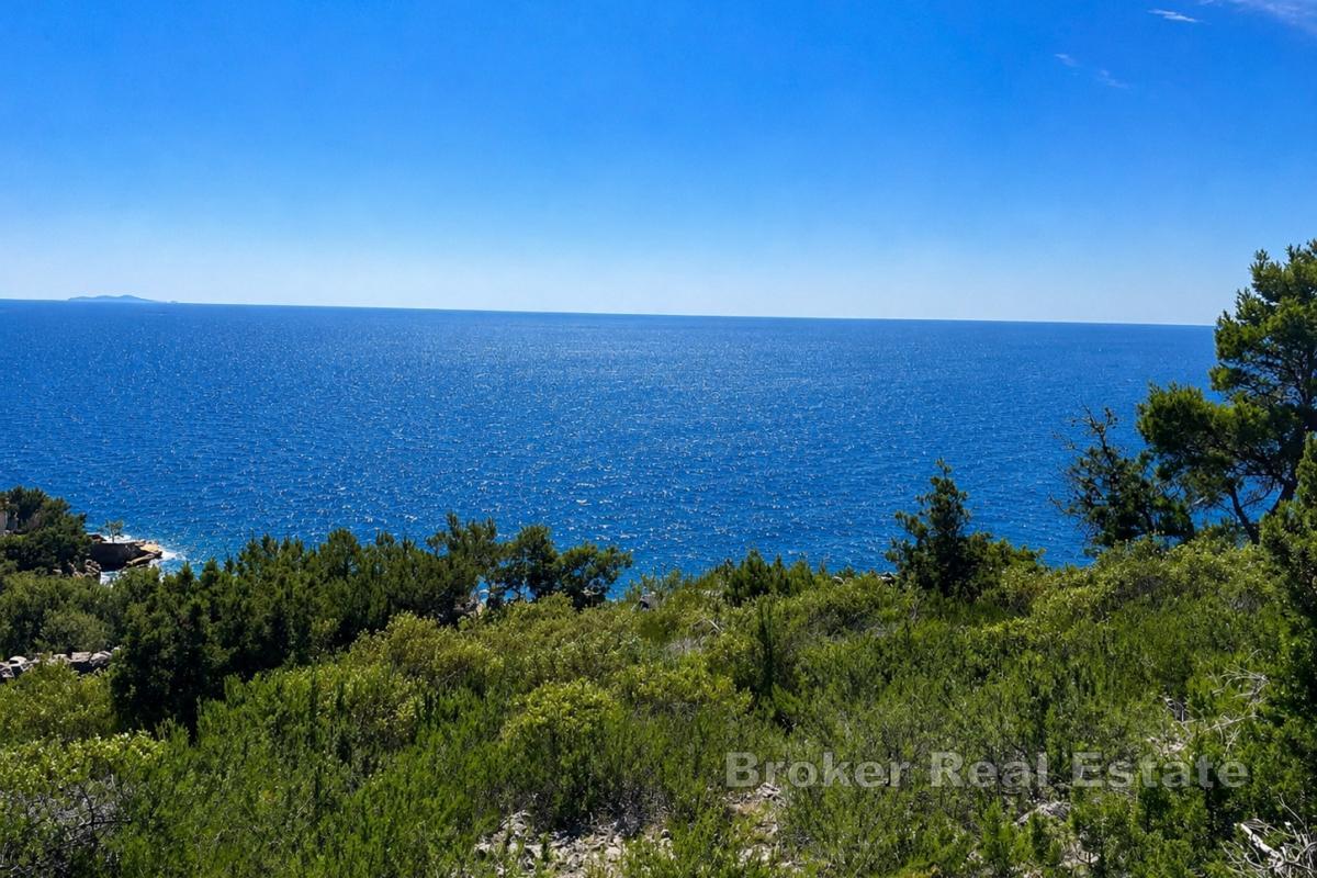 Građevinsko zemljište s panoramskim pogledom na more