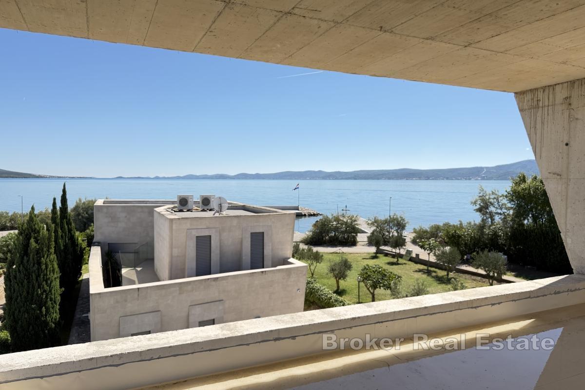 Penthouse mit Meerblick und Dachterrasse