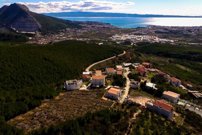 Terrain proche de Split, avec vue sur la mer, à vendre