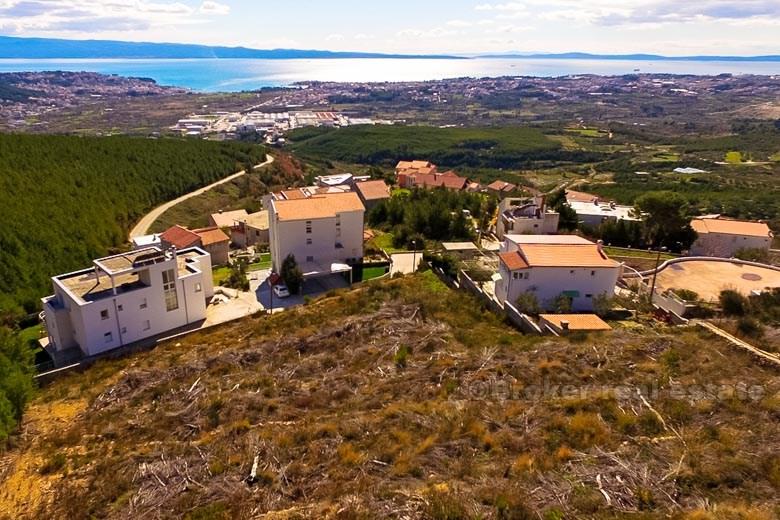 Terrain proche de Split, avec vue sur la mer, à vendre