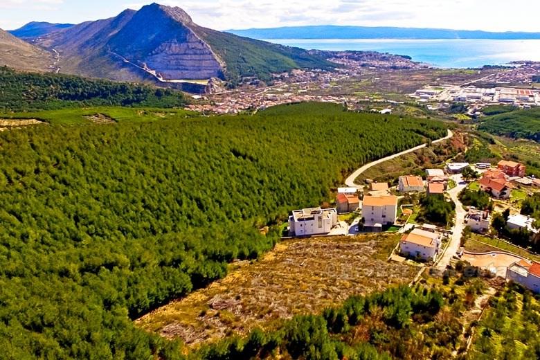 Участок возле Сплита, с видом на море, на продажу