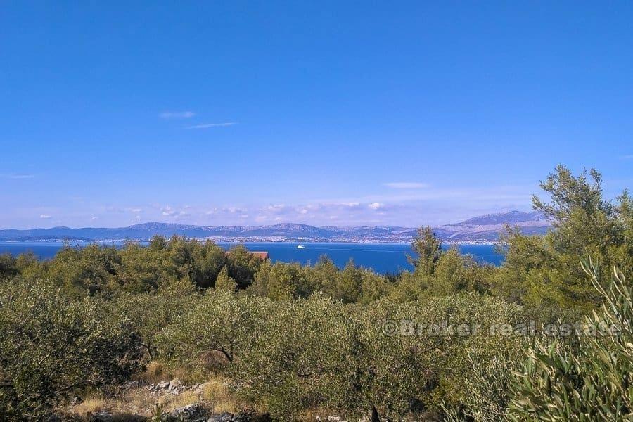 Attraktivt tomt for bygging av 4 villaer, til salgs