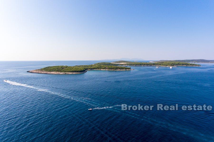 Building land plot with the sea view, for sale