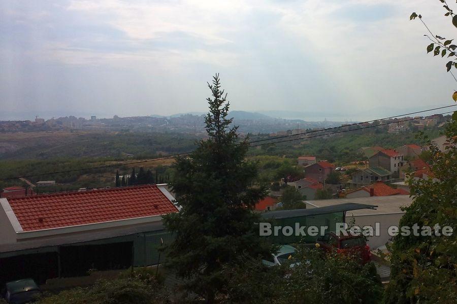 Solin, terreno edificabile con vista mare