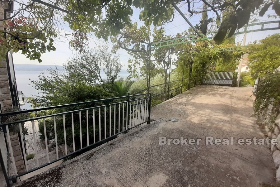 008 3858 30 Omis house with sea view for sale