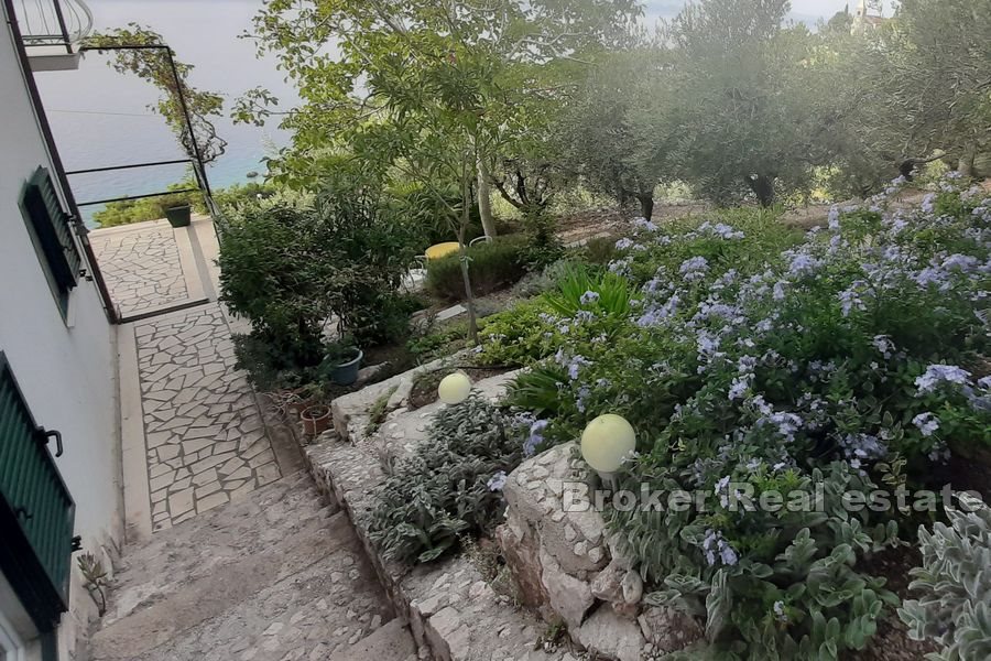 009 3858 30 Omis house with sea view for sale