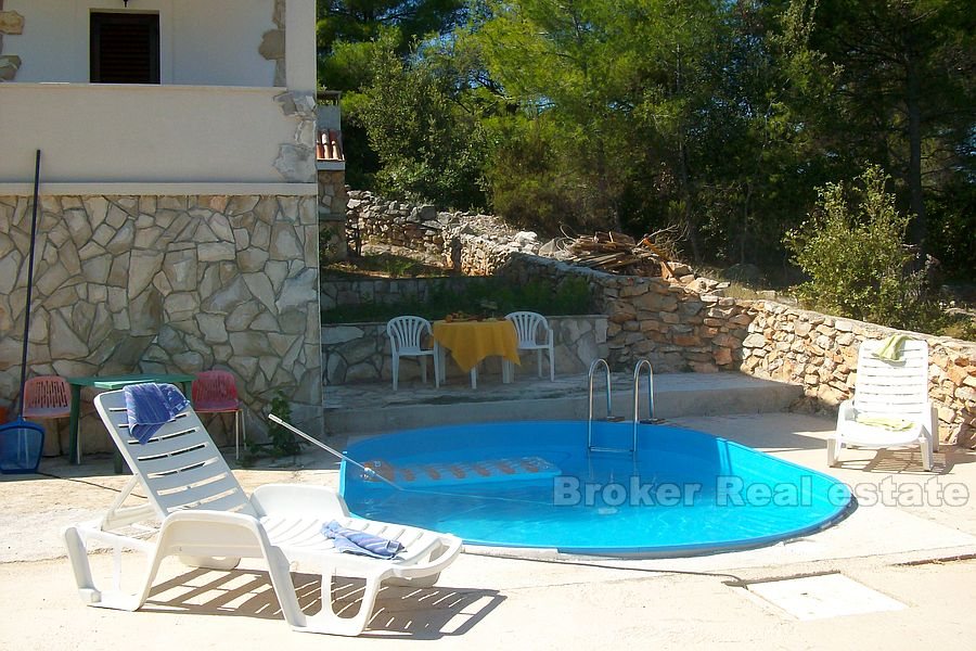 004 3668 30 island solta house sea view for sale
