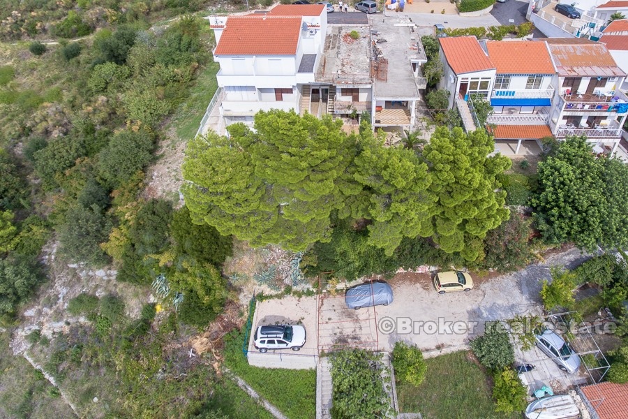 04 4318 30 Omis area house sea view for sale