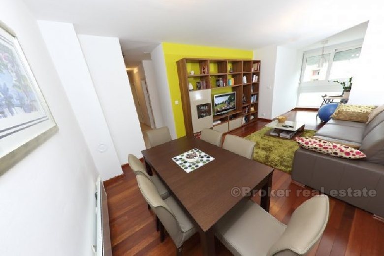 01 4006 30 Split Visoka apartment for rent