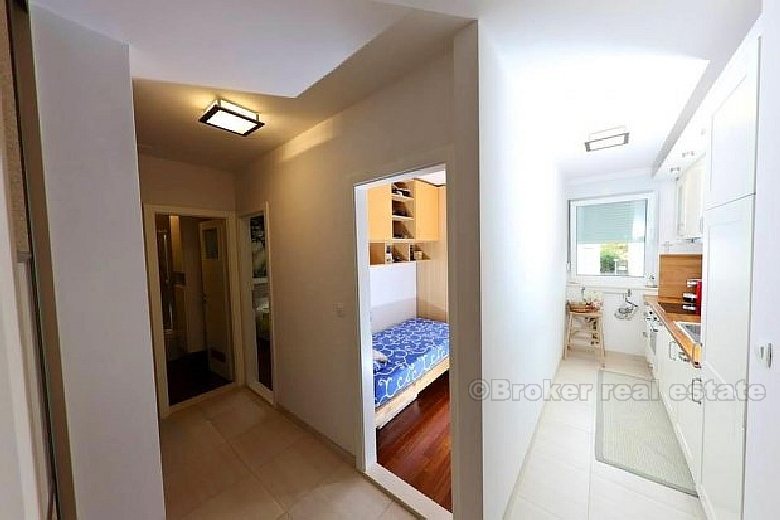 09 4006 30 Split Visoka apartment for rent