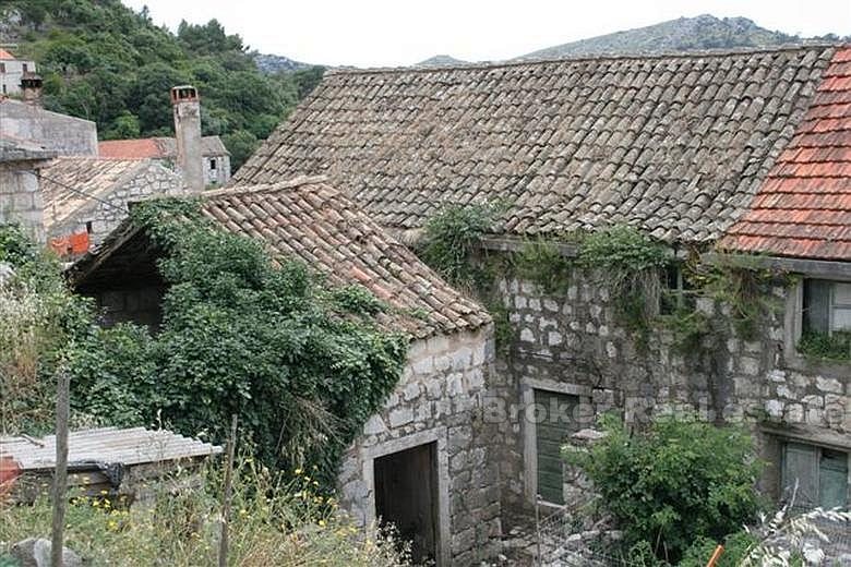 007 4706 30 old ruin house for sale