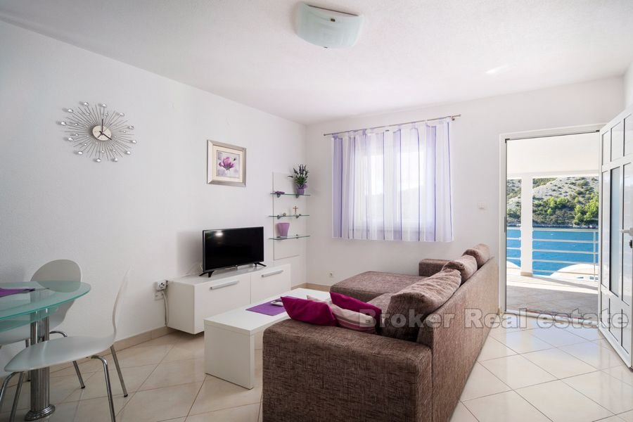 010 4515 30 trogir villa with swimming pool for sale
