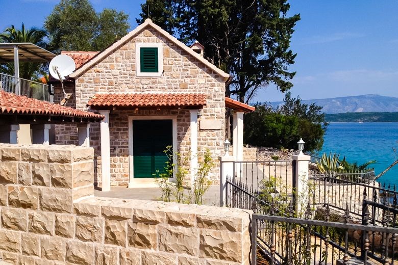 Croatia Hvar Beautiful Stone House By The Sea For Sale