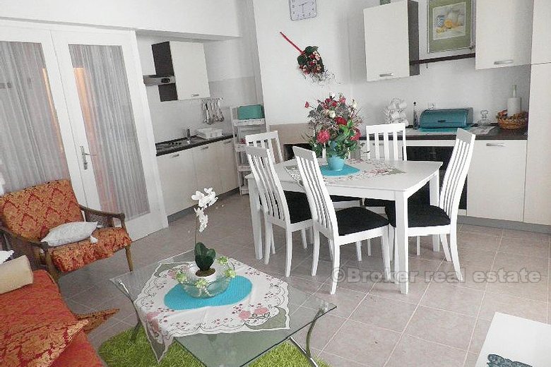 014 4108 30 Brac house seafront for sale