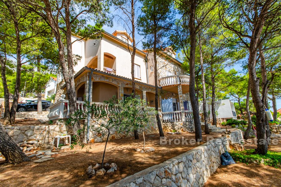 08 2011 21 Hvar house swimming pool seafront for sale