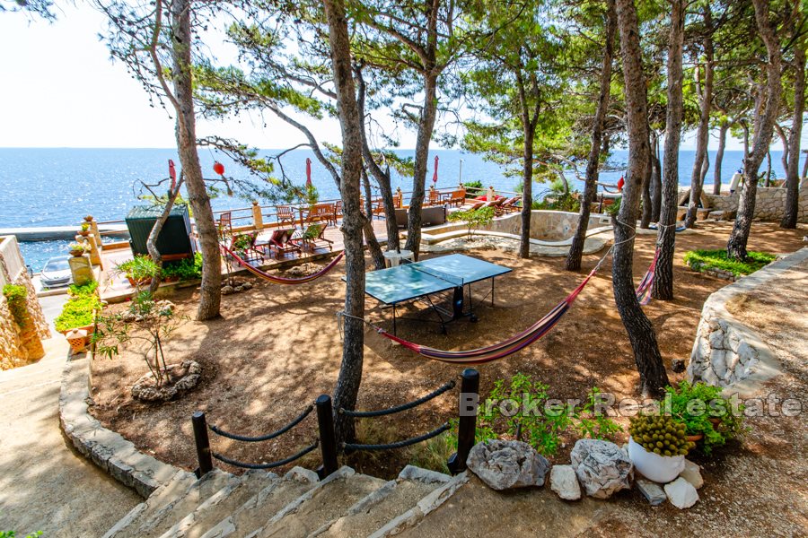 11 2011 21 Hvar house swimming pool seafront for sale