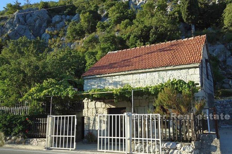 001 2016 257 near omis dalmatian stone house for sale
