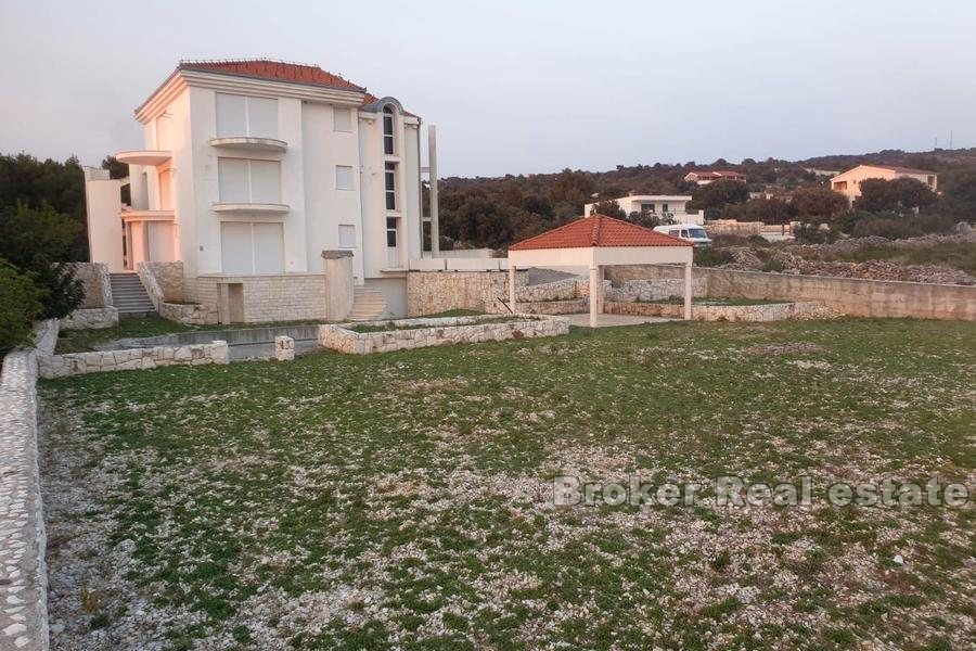 003 2019 29 rogoznica apartment house with pool for sale