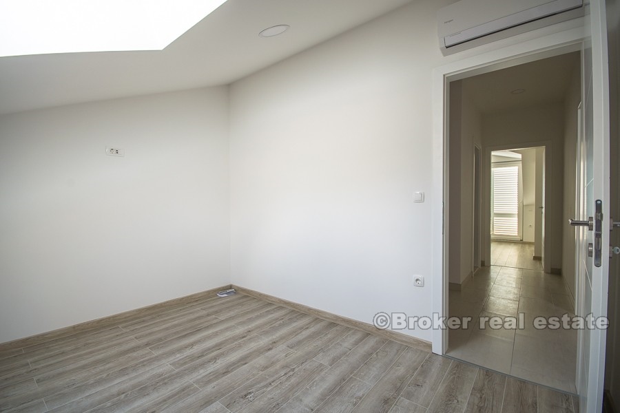 09 4823 30 Makarska duplex apartment sea view for sale