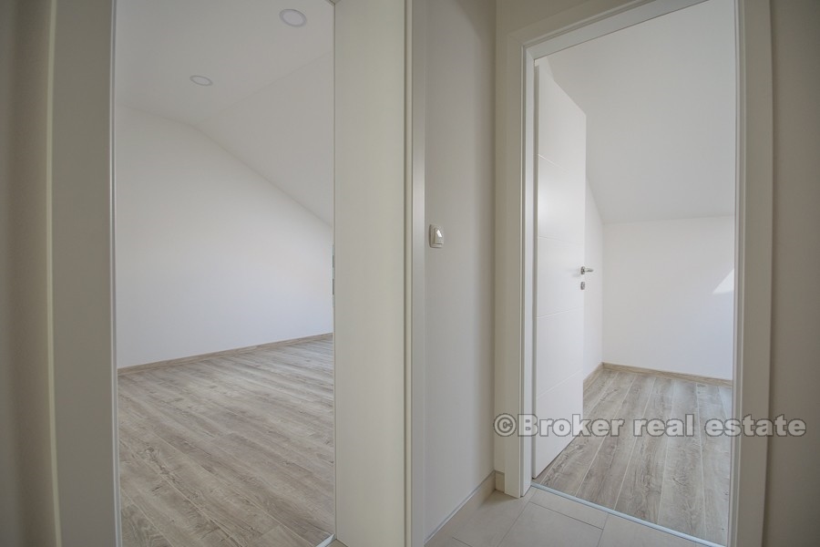 16 4823 30 Makarska duplex apartment sea view for sale