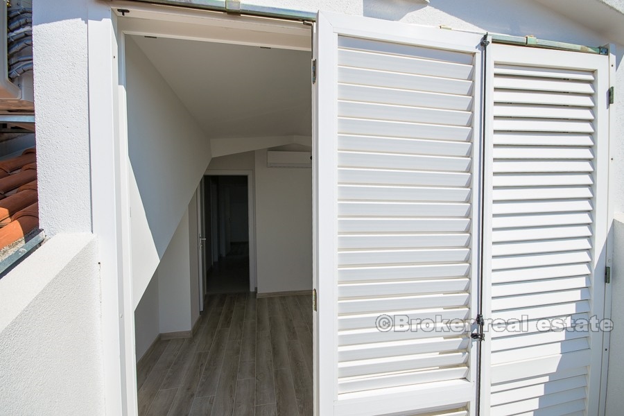 18 4823 30 Makarska duplex apartment sea view for sale