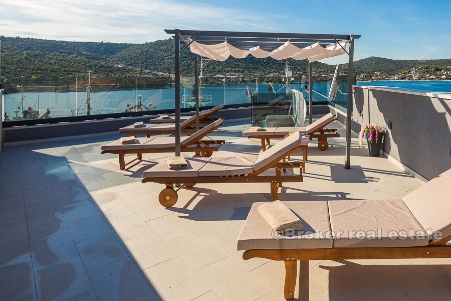 05 2022 160 Trogir area villa by the sea for sale