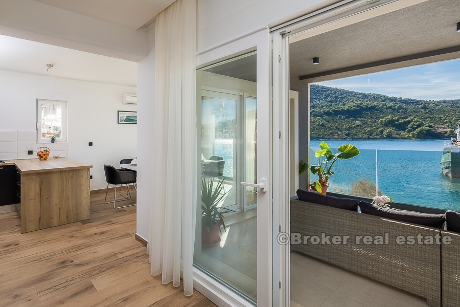 07 2022 160 Trogir area villa by the sea for sale