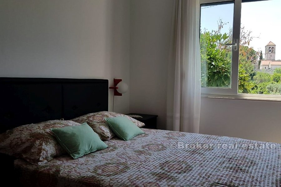 05 4848 30 Trogir area house sea view for sale